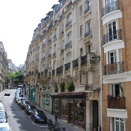 Lovely Love Nest Near Montmartre Apartment Paris Exterior photo